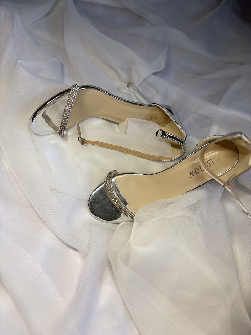 Silver Strappy Heels (Category: Heels) located in Muntinlupa City. Submitted by iluvm0nchichi (Listing ID 1461495158, Image 2). Description: Never used Size: 37 Rfs: decluttering.