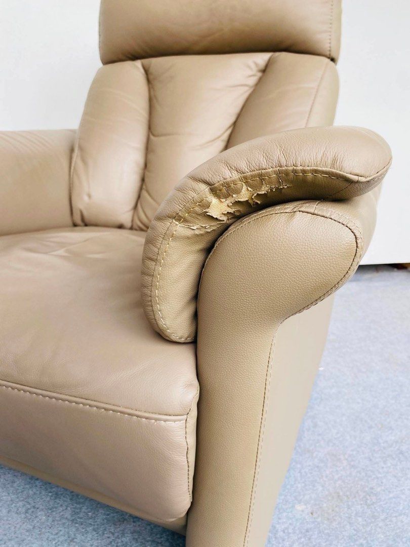 SINGLE SOFA / ACCENT CHAIR (Category: Chairs) located in Manila. Submitted by jerichocal17856 (Listing ID 1461431241, Image 2). Description: “JAPAN SURPLUS” SINGLE SOFA / ACCENT CHAIR SIZE: 33L” x 33W” x 17Sh” x 34H” inches (AS-IS ITEM) IN GOOD CONDITION.