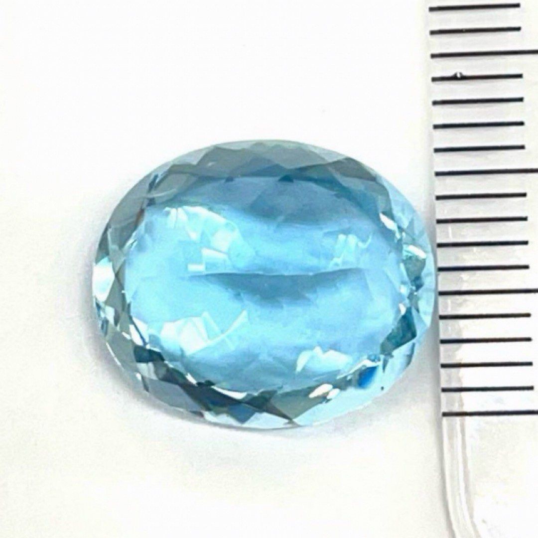 Sky Blue Topaz - Loose Gemstone (Category: Luxury Accessories) located in Davao. Submitted by japanbestfind (Listing ID 1461335995, Image 2). Description: -About 14-15 mm long by 12 mm wide -Approx. 8-10 carats.
