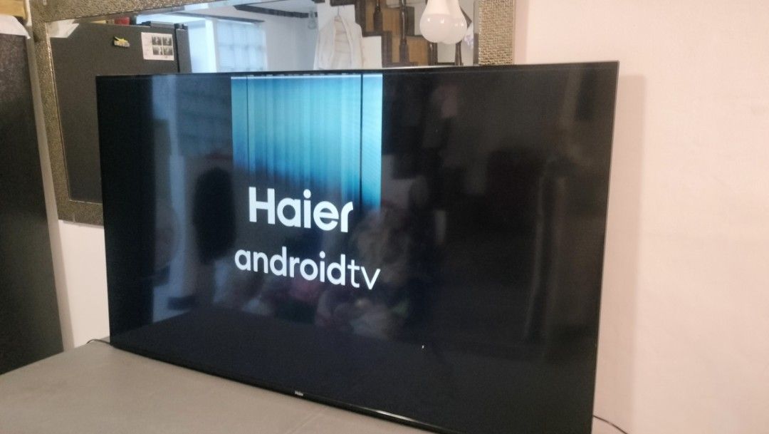 Smart android TV 65 inches Haier defective (Category: TV) located in Quezon City. Submitted by samrayyan (Listing ID 1461559371, Image 2). Description: defective tv for sale 65 inches Smart android TV Haier.