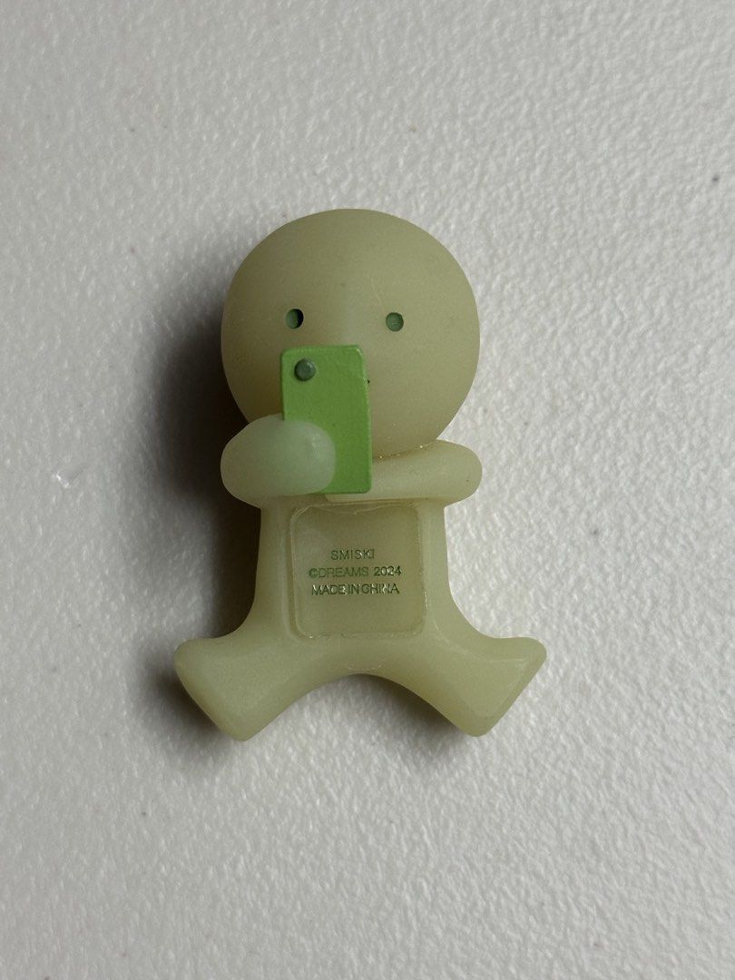 Smiski Hipper Phone (Category: Other Stationery & Craft) located in Manila. Submitted by dns.chu (Listing ID 1461459376, Image 1). Description: - Never used, only opened - Still has the original adhesive - No box and foil.