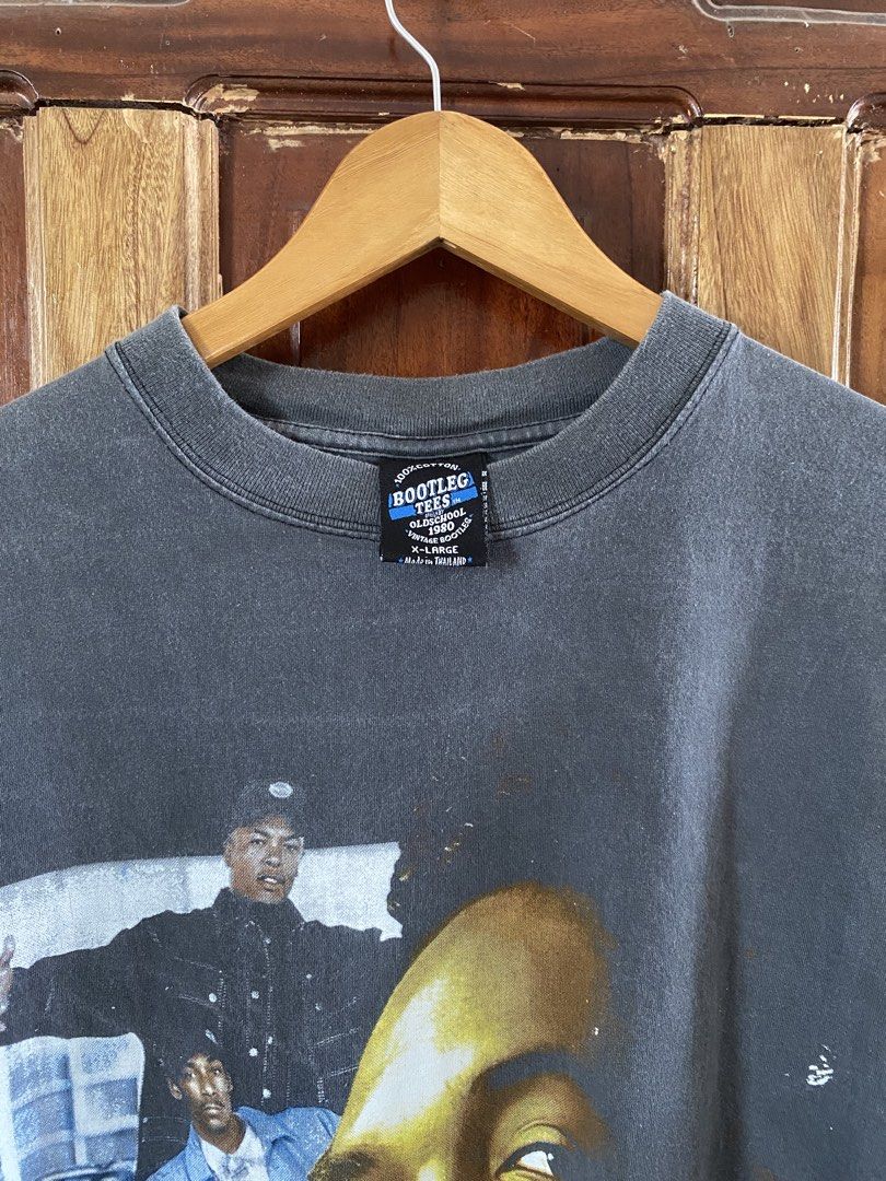 Snoop Dogg Rap Tee Vintage Bootleg (Category: Tshirts & Polo Shirts ) located in Dumaguete. Submitted by infiniteloot_ (Listing ID 1461330653, Image 3). Description: Snoop Dogg Rap Tee Vintage Bootleg 29 length x 23 width good condition no flaws DM 🪖.