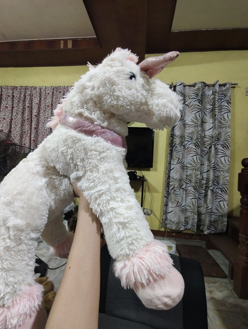 soft white unicorn plush toy (Category: Plushies & Soft Toys) located in Bulacan. Submitted by angel.decluttersx (Listing ID 1461479938, Image 3). Description: large size 18 inches vv soft.