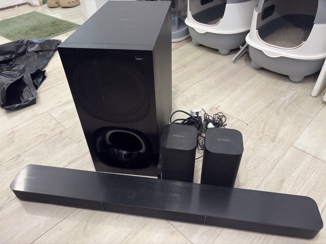 SONY SOUNDBAR (Category: Soundbars, Speakers & Amplifiers) located in Manila. Submitted by departmentstore.ph (Listing ID 1461325067, Image 1). Description: No issues just needs cleaning..
