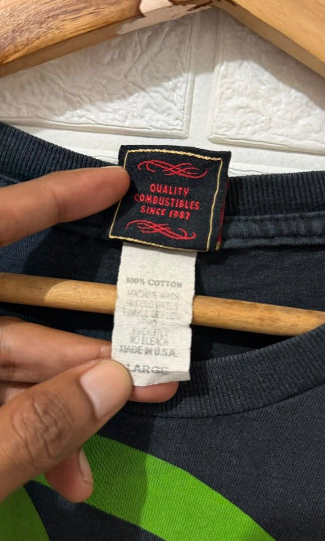 SPITFIRE (Category: Tshirts & Polo Shirts) located in Kuala Lumpur. Submitted by kacimatamerah (Listing ID 1461532191, Image 3). Description: ⚜️SPITFIRE⚜️ 🚀 PIT 20.5" 🚀 LABUH 29" 🚀 MADE IN USA 🚀 ADA KESAN TOMPOK MOLD - RM 35 -.