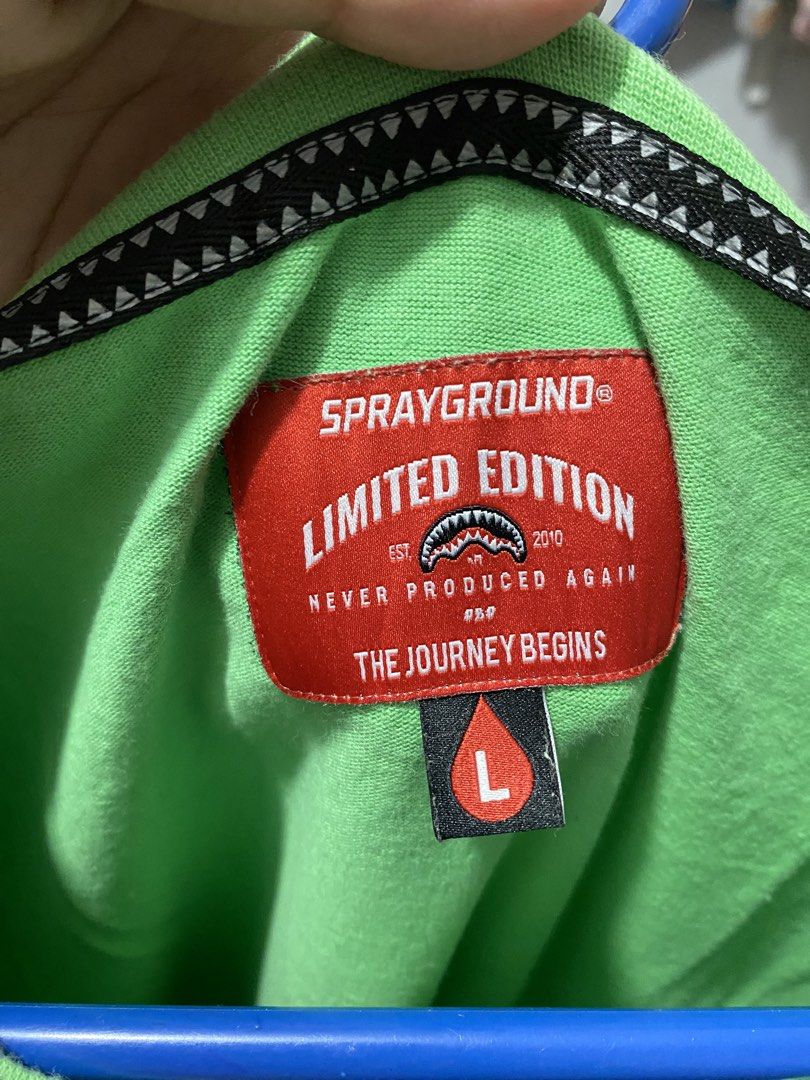 Sprayground shirt (Category: Tshirts & Polo Shirts ) located in Bulacan. Submitted by thriftniklein (Listing ID 1461482144, Image 3). Description: minimal black stain.