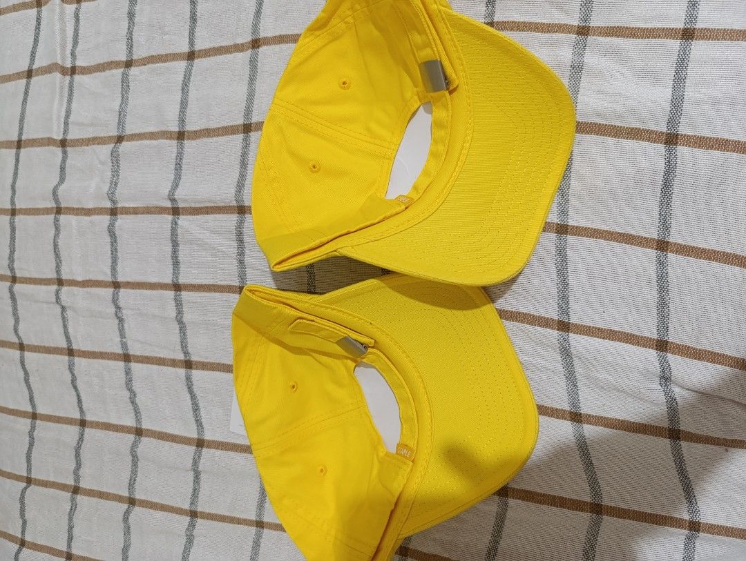 Staple caps (Category: Caps & Hats) located in Manila. Submitted by mnla.thriftshop (Listing ID 1461349987, Image 2). Description: 400 each 750 aspack sampaloc manila location.