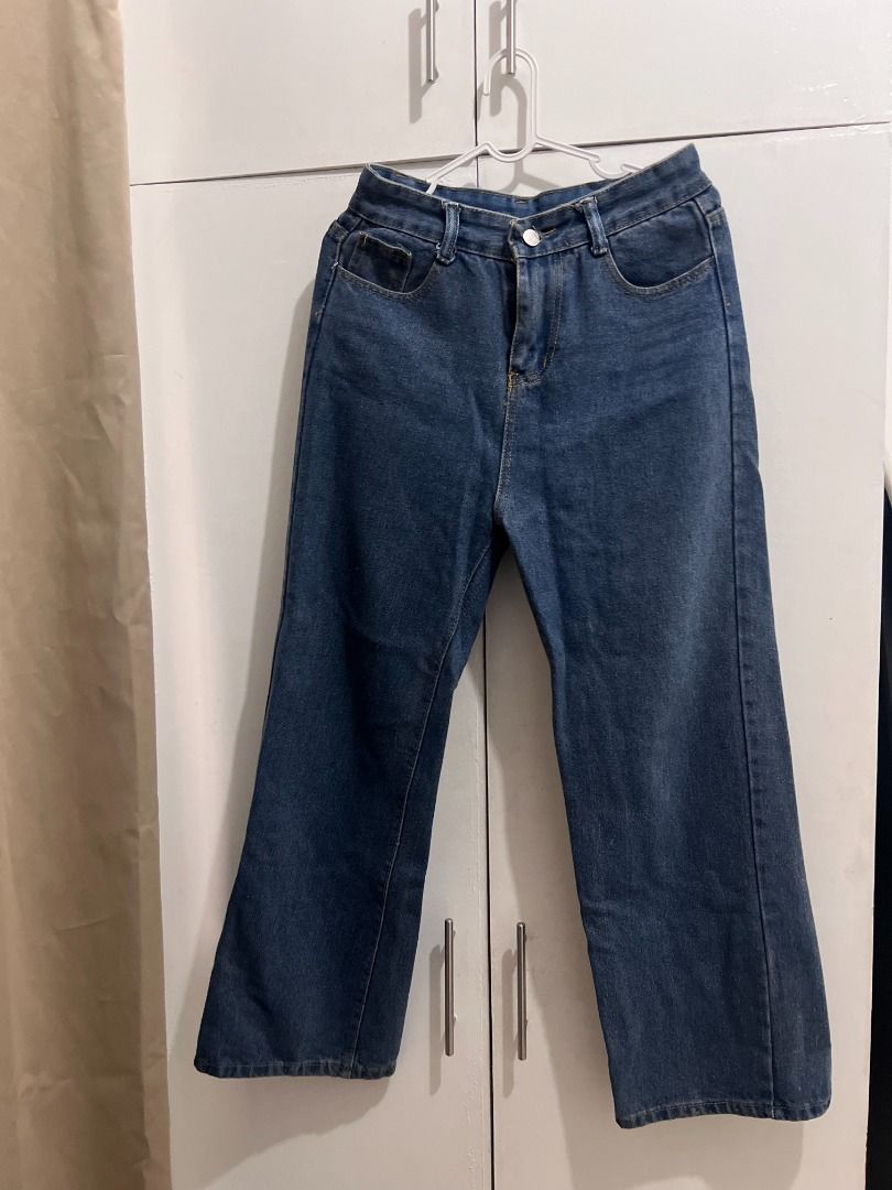 Straight Jeans (Category: Jeans) located in Balanga. Submitted by shopbykk (Listing ID 1461559710, Image 1). Description: .