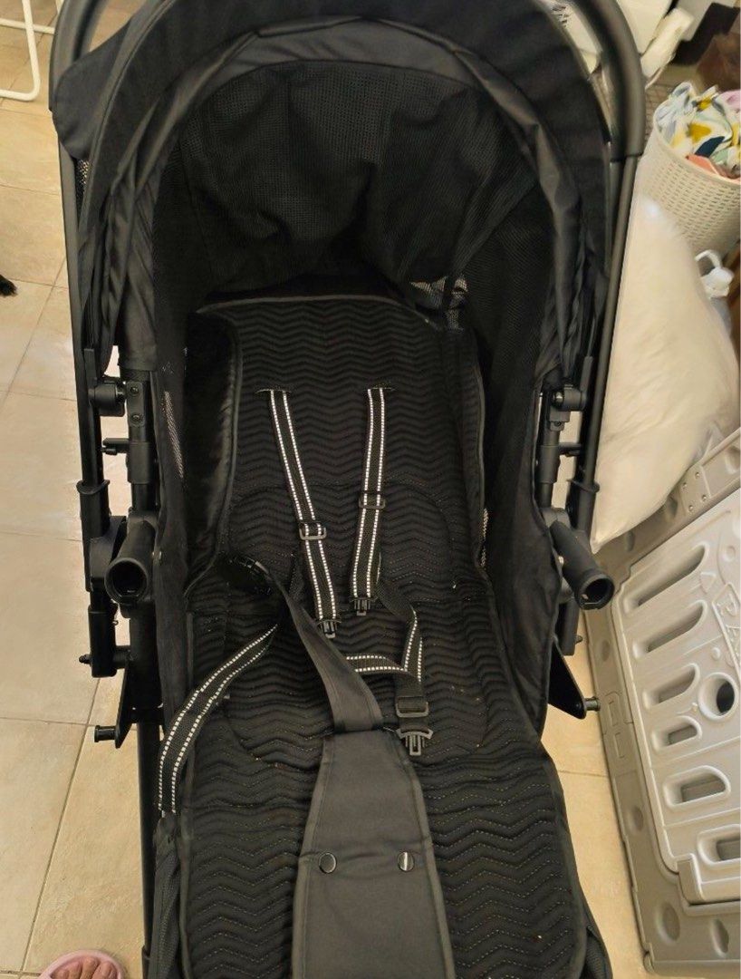 Stroller / Rocker (Category: Strollers) located in Pasig City. Submitted by dncthrn (Listing ID 1461423714, Image 1). Description: Baby Stroller/Rocker - No issue - All black - Canopy included - Sleek design with black wheels - Perfect for daily outings and mall trips - Comfortable and safe for your little one - Easy and convenient handle for maneuvering - Storage basket underneath Meetups available in Araneta City or other accessible locations i