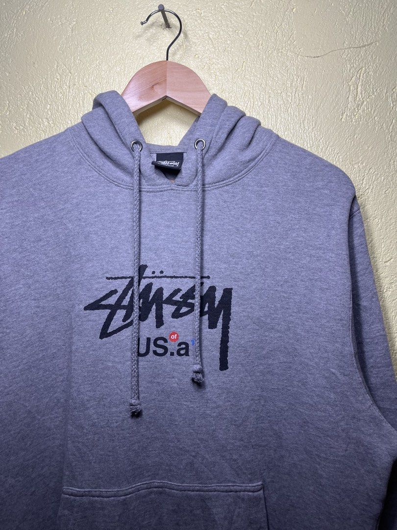 Stussy USA Grey Hoodie Medium (Category: Hoodies) located in San Isidro, Leyte. Submitted by tigerxdx3580077 (Listing ID 1461470562, Image 2). Description: - Grey Stussy Hoodie - Size: Medium 23by28 - Made in the U.S.A. (from imported fabric) - Material: 80% Cotton, 20% Polyester blend - Features classic Stussy logo on the front - Ideal for everyday wear and good vibes!.