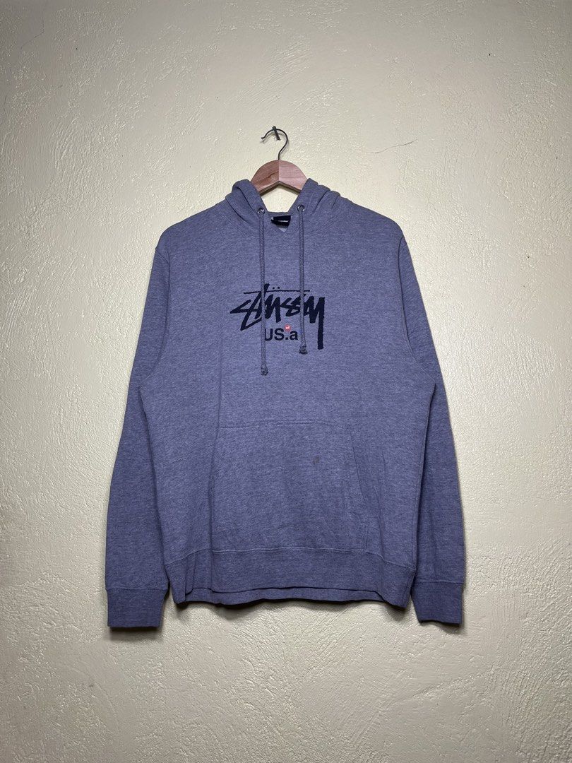 Stussy USA Grey Hoodie Medium (Category: Hoodies) located in San Isidro, Leyte. Submitted by tigerxdx3580077 (Listing ID 1461470562, Image 1). Description: - Grey Stussy Hoodie - Size: Medium 23by28 - Made in the U.S.A. (from imported fabric) - Material: 80% Cotton, 20% Polyester blend - Features classic Stussy logo on the front - Ideal for everyday wear and good vibes!.