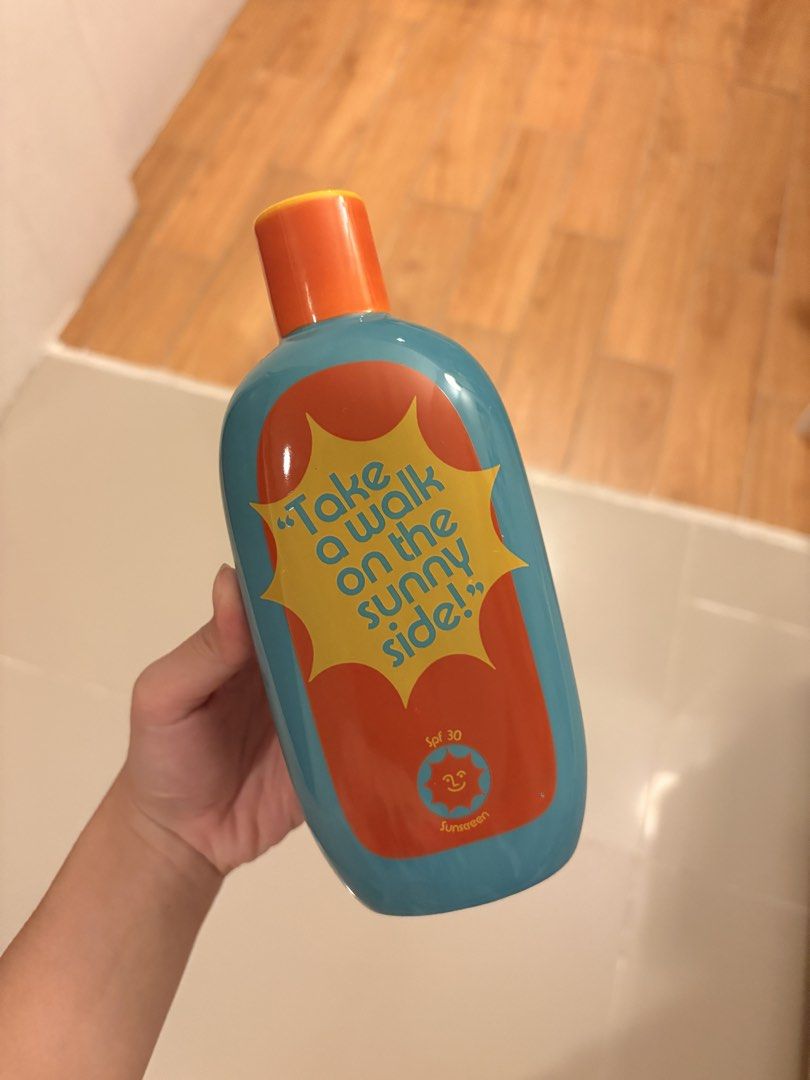Sun Block Flower Vase (Category: Vases & Decorative Bowls) located in Mandaluyong City. Submitted by boopiefinds (Listing ID 1461519800, Image 2). Description: .