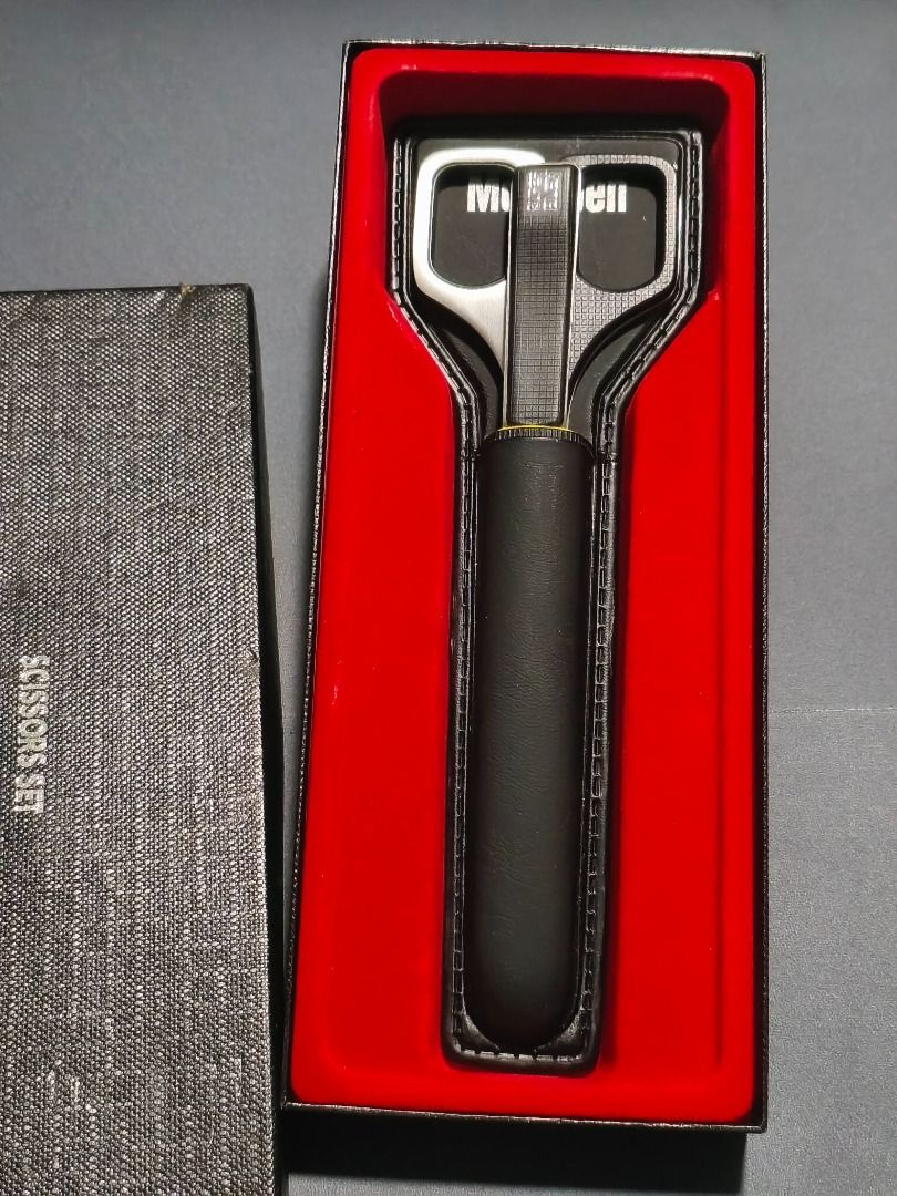 Super Elex Scissors Set (Category: Stationery & School Supplies) located in Cabanatuan. Submitted by sonnelp (Listing ID 1461479762, Image 2). Description: - Vintage scissors set by Super Elex. - Comes in a stylish textured black case. - Ideal for crafting, office use, or everyday tasks. - A classic and useful tool..