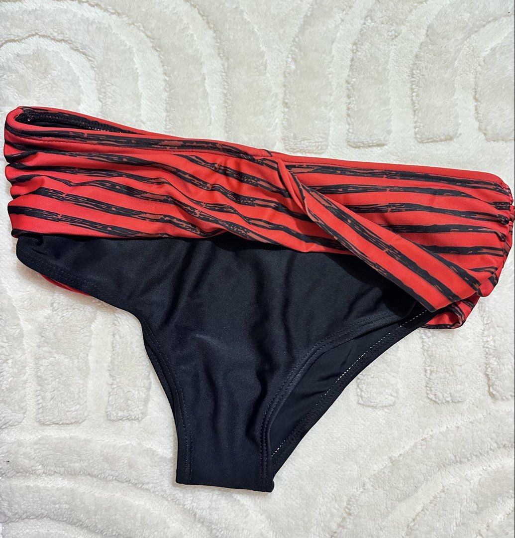 Swimsuit Red Bottoms (Category: Bikinis & Swimsuits) located in Santa Maria. Submitted by asdfghzl (Listing ID 1461515049, Image 2). Description: Never been used/worn S - M Sold as set ₱99 for 2.