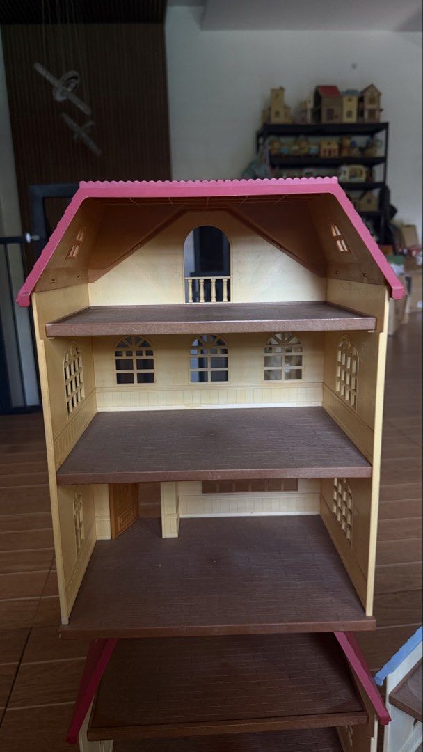 Sylvanian Families Cedar Terrace (Category: Figurines & Statues) located in Quezon City. Submitted by charleystoystore (Listing ID 1461359730, Image 3). Description: Price: 2,000 each What you see is what you get Can ship all over the phil. Courier: Lalamove/Flash Mop: Gcash Location: North caloocan.