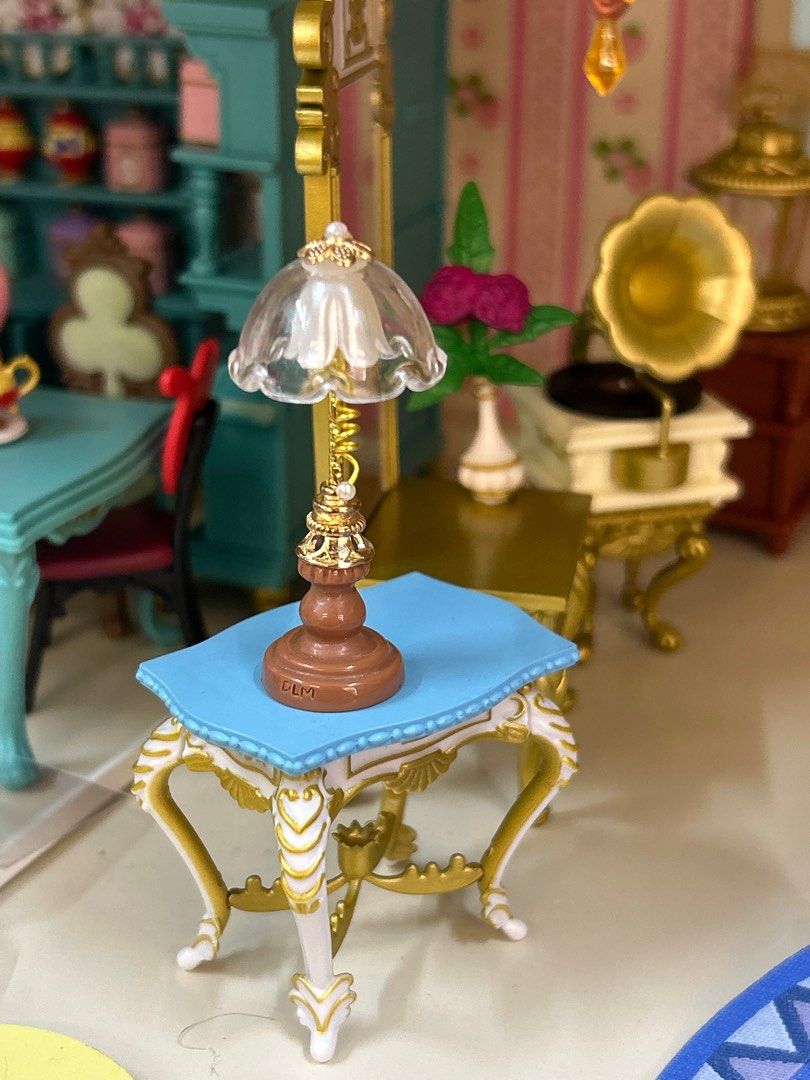 Table Light (Category: Figurines & Statues) located in Sungai Petani. Submitted by oddlyvintagehouse (Listing ID 1461557119, Image 1). Description: .