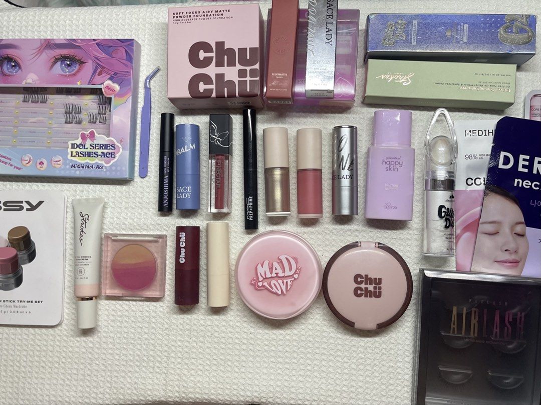 [Take All] Make Up Bundle Set with Box (Category: Makeup) located in Taguig. Submitted by destashph_ (Listing ID 1461501186, Image 1). Description: Set includes: Anjosirma Lash Remover Sace Lady Lip Balm Bys Liquid Lipstick Mac Prep + Prime Lucky Beauty Liquid Glow Lucky Beauty Liquid Blush Sace Lady Lipstick Happy Skin Skin Tint Cloudbeauty Glitz Paulash Airlash Chuchu Powder Mad Love Powder Sunnies Fluffmate Chuchu Lipstick Strokes Sunscreen To