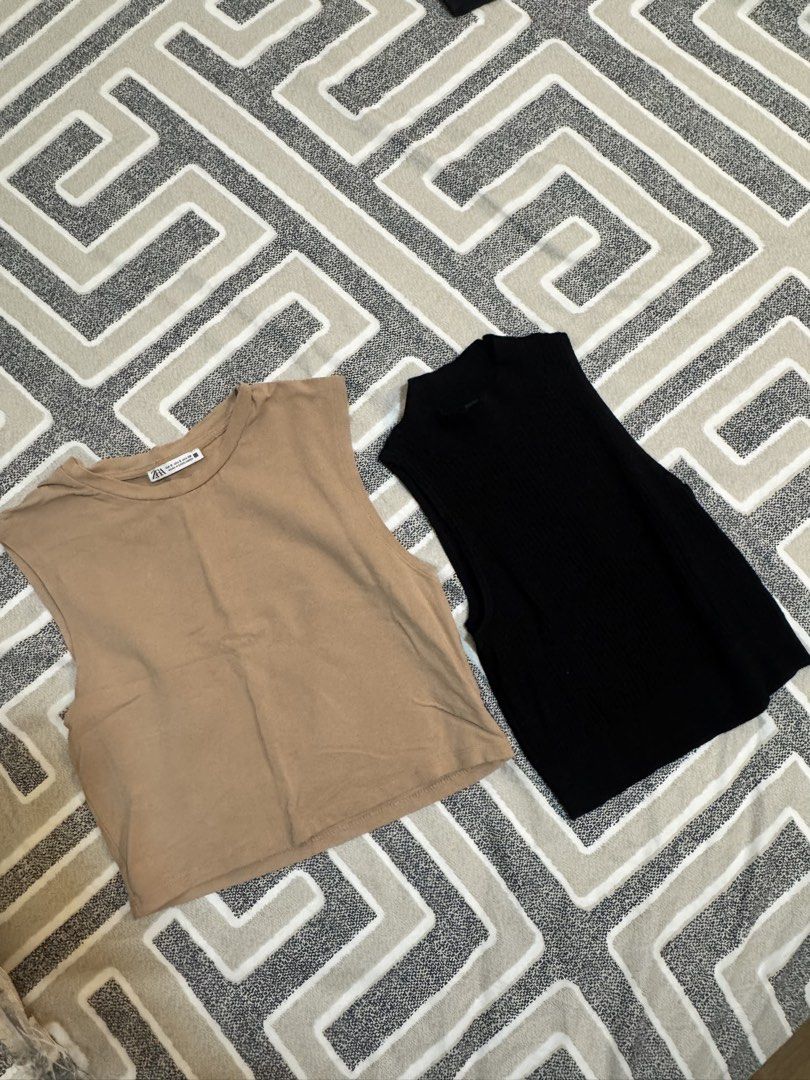 (Take All) Zara & Uniqlo Tops (Category: Blouses) located in Los Banos. Submitted by myexcesstuff (Listing ID 1461486888, Image 1). Description: 🔆 Zara crop top & uniqlo turtle neck 🔆 send me your best offer! rly need to declutter :)) ✅ Size up to S (too small na for me I'm petite) ✅ no flaws; rfs: decluttering 📌 SF to be shouldered by buyer. Shipping from LAGUNA. .