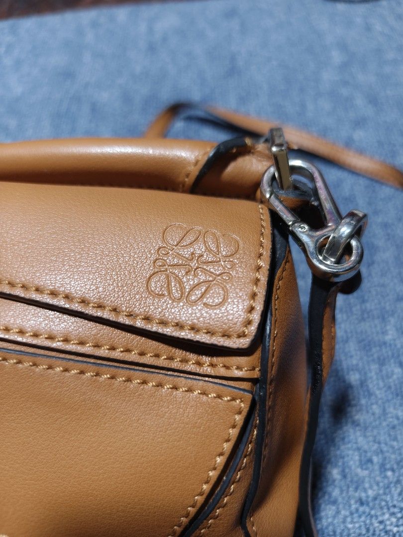 tan color , Loewe Mini Puzzle bag (Category: Luxury Bags & Wallets) located in Camalaniugan. Submitted by thrifter10 (Listing ID 1461481954, Image 2). Description: .
