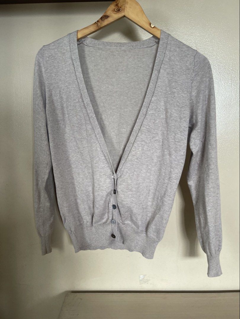 taupe cardigan (Category: Coats, Jackets and Outerwear) located in Quezon City. Submitted by booktt (Listing ID 1461371115, Image 1). Description: warm cardigan.