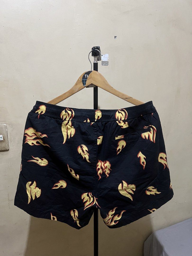 T&C SURF HAWAII (Category: Swim Trunks & Board Shorts) located in Iligan City. Submitted by thriftoukay2020 (Listing ID 1461528976, Image 3). Description: T&C SURF HAWAII LARGE SIZE 32-34 LENGTH 16 EXCELLENT DM📩📩.