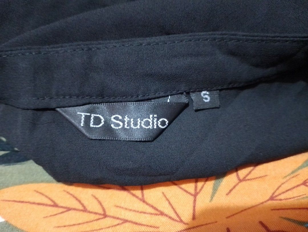 TD Studio Black Sheer High-Low Dress Size S (Category: Dresses) located in Manila. Submitted by nievesolanna (Listing ID 1461448493, Image 2). Description: 50 pesos LOC: SAMPALOC, MANILA.