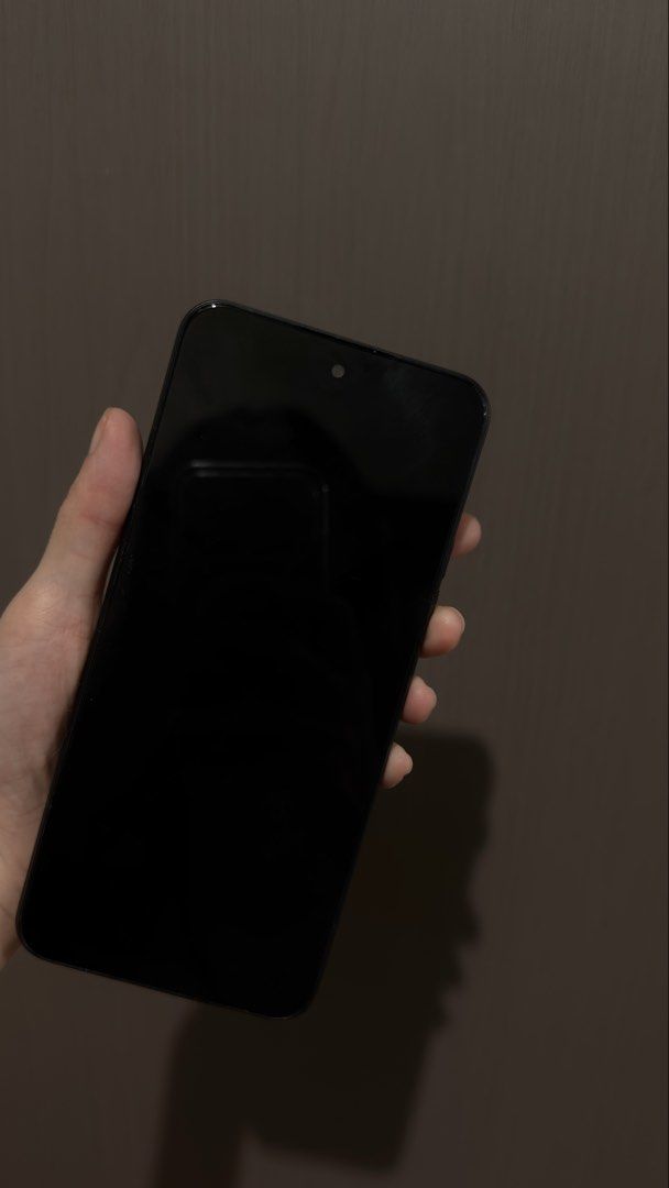 Tecno Spark 40c (Category: Android Others) located in Carmona. Submitted by mj062000 (Listing ID 1461361381, Image 2). Description: Tecno spark 40c 4gb ram +128gb storage 98% battery health 6000mAH Helio G81 Android 15 Under warranty until 12-10-2026 issue front cam (kita sa pic) Onting scratch sa may likod( nasa pictures din) slight Negotiable Rfs: upgrade.