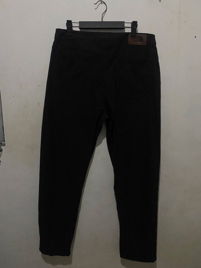 THE NORTH FACE PANTS (Category: Activewear) located in Naga. Submitted by justin472 (Listing ID 1461513175, Image 2). Description: THE NORTH FACE PANTS Tag Size: US 32 / ASIA 32 Actual Waist Size: 33 inches Length: 40.5 inches Color: Black.