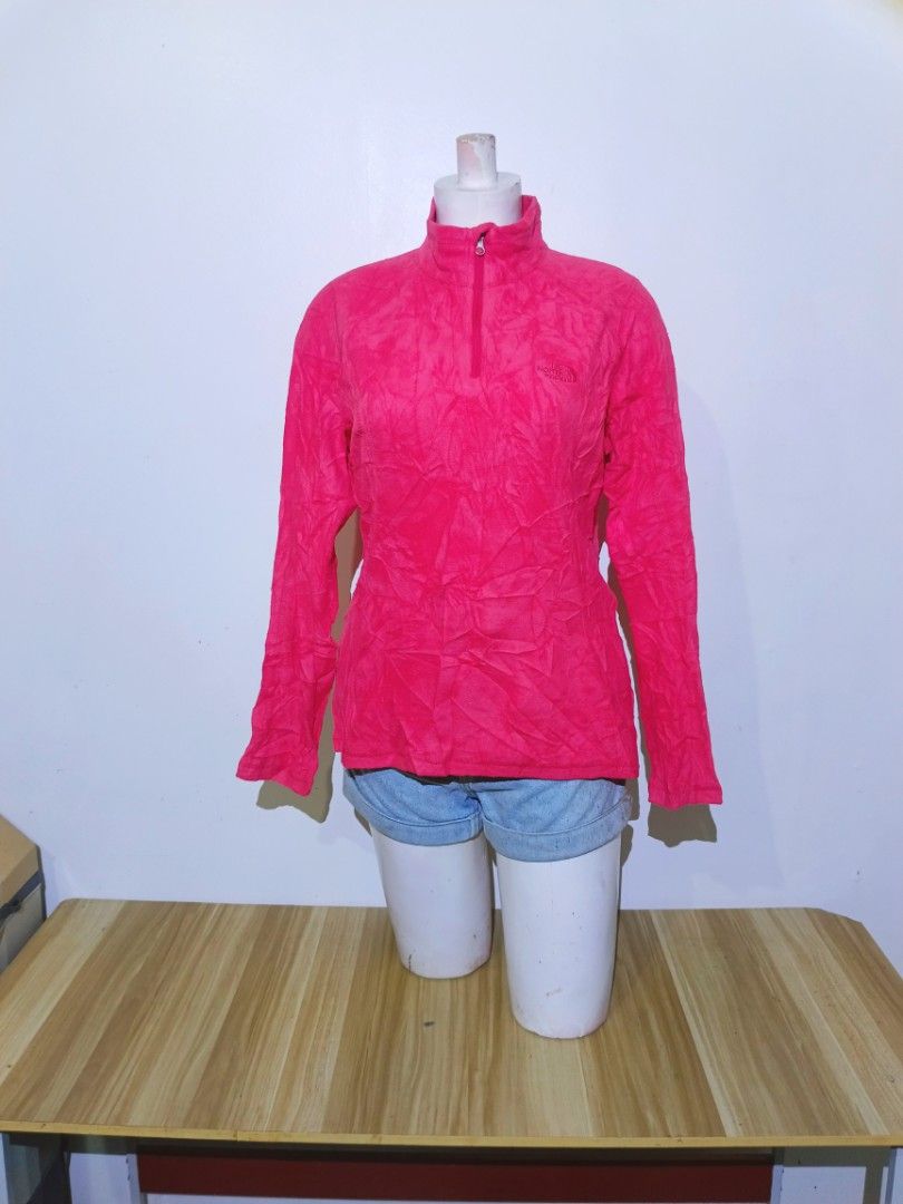 The North Face Pink Fleece 1/4 Zip Pullover (Category: Luxury Apparel) located in Bayambang. Submitted by meowww1819 (Listing ID 1461384473, Image 1). Description: - The North Face pink fleece pullover - Features a 1/4 zip neckline - Made of soft and fuzzy material - Ideal for layering or wearing solo - Packs easily for trips 💌 DM me for more info..