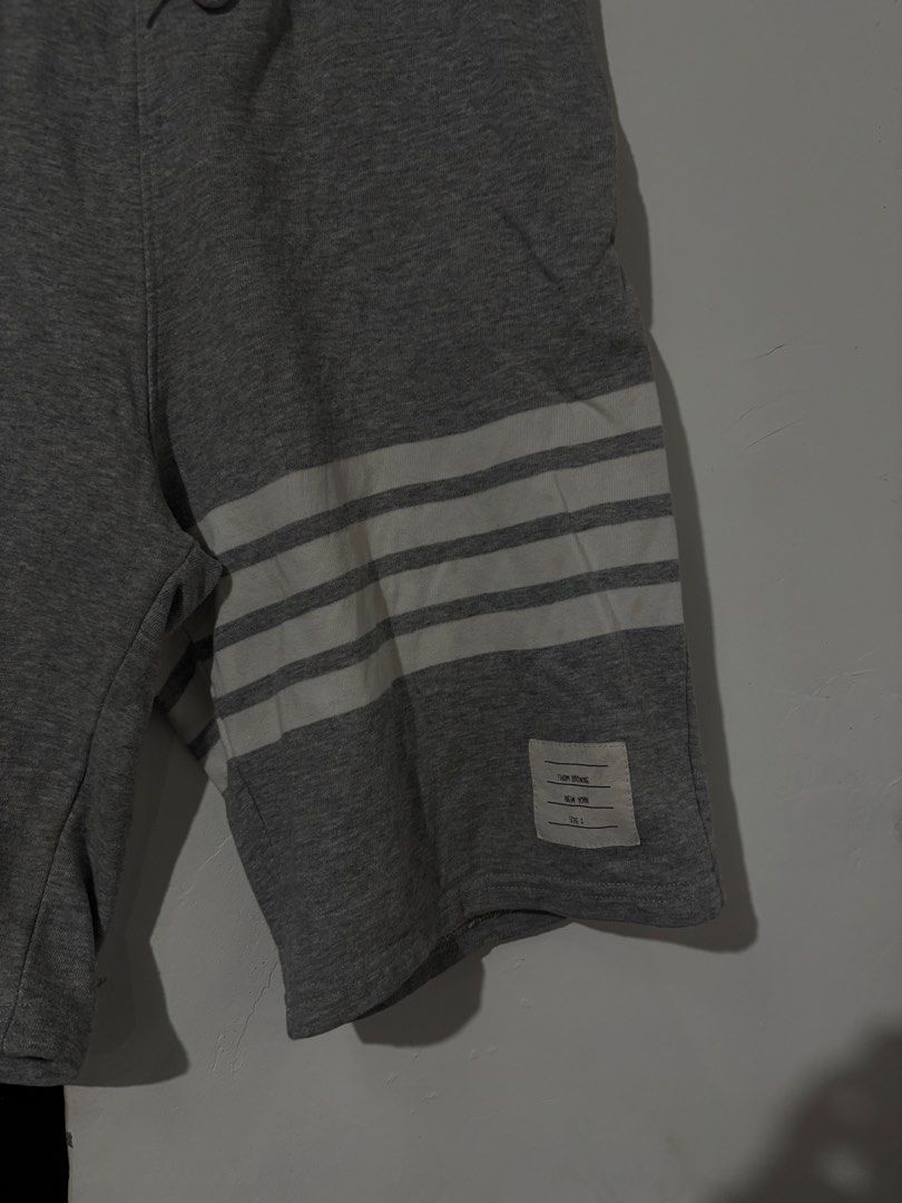 THOM BROWNE AUTHENTIC SIGNATURE 4BAR GRAY SHORTS (Category: Luxury Apparel) located in Naga. Submitted by hubthrift2 (Listing ID 1461337606, Image 3). Description: THOM BROWNE WAIST-30.5 up to 40 LENGTH-20.5 LEG HOLE-11 LIKE NEW CONDITION NO ISSUE NEED WASH ONLY COLOR RATE-10/10.