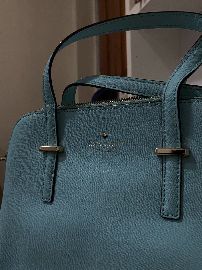 Tiffany Blue Kate Spade Bag (Category: Luxury Bags & Wallets) located in Manila. Submitted by keiirabelleee777 (Listing ID 1461363482, Image 1). Description: 📍good as new 📍never used 📍from Dubai, UAE 📍negotiable for sure buyer 📍with strap 📍can ship nationwide and international.