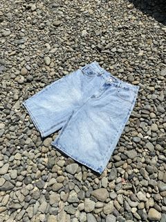 (Category: ) located in . Submitted by kongkongthriftofficial01 (Listing ID 1461328657, Image 1). Description: .