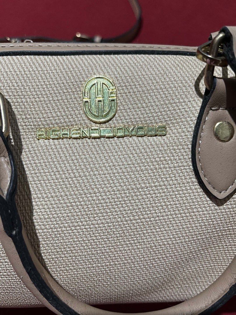 top-handle shoulder bag (Category: Cross-body Bags) located in Dumalinao. Submitted by jellsnow (Listing ID 1461416263, Image 3). Description: loc : pagadian city 🪽 payment first 🧘🏻‍♀️ mop: gcash — mod: direct jnt🎐.