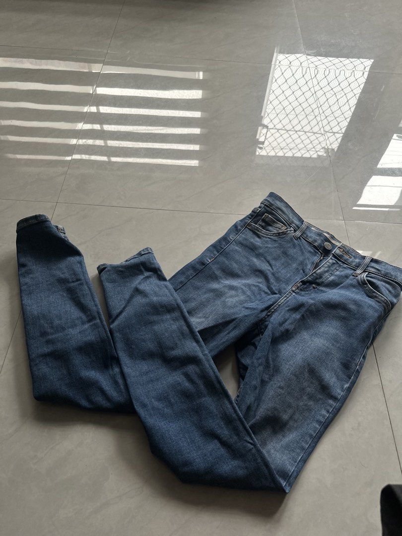 Topman Jamie Jeans Blue Denim (Category: Jeans) located in Caloocan City. Submitted by brandeditemsph (Listing ID 1461424735, Image 1). Description: - Brand: Topman - Style: Blue Denim Jeans - Fit: Jamie Fit - Features: Classic five-pocket styling, button and zip fly closure - Occasion: Good for everyday wear - Wash: Versatile wash.