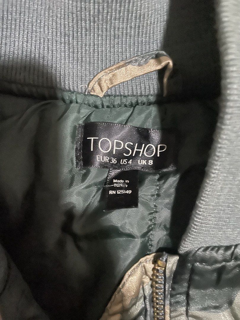 Topshop Women’s Bomber Jacket (Category: Coats, Jackets and Outerwear) located in Mandaluyong City. Submitted by _mksmt (Listing ID 1461374098, Image 2). Description: -camouflage bomber jacket -no flaws -ready to use PHP 500 ONLY.