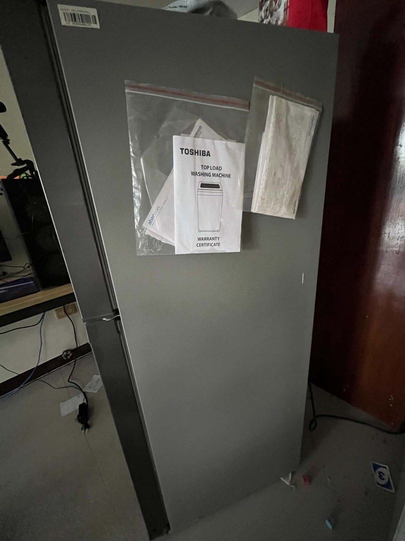 Toshiba Inverter Refrigerator (Category: Refrigerators and Freezers) located in Manila. Submitted by pjvillare67431 (Listing ID 1461418397, Image 3). Description: TOSHIBA GR-A25PS(DS) Toshiba Inverter Refrigerator - Top Freezer Design - Spacious Interior for Groceries - Silver/Grey Exterior Color - Minor Exterior Scuffs (Normal Wear) - Excellent Working Condition - Ideal for Small Families or Apartments 100% working condition. Sobrang tipid sa ku