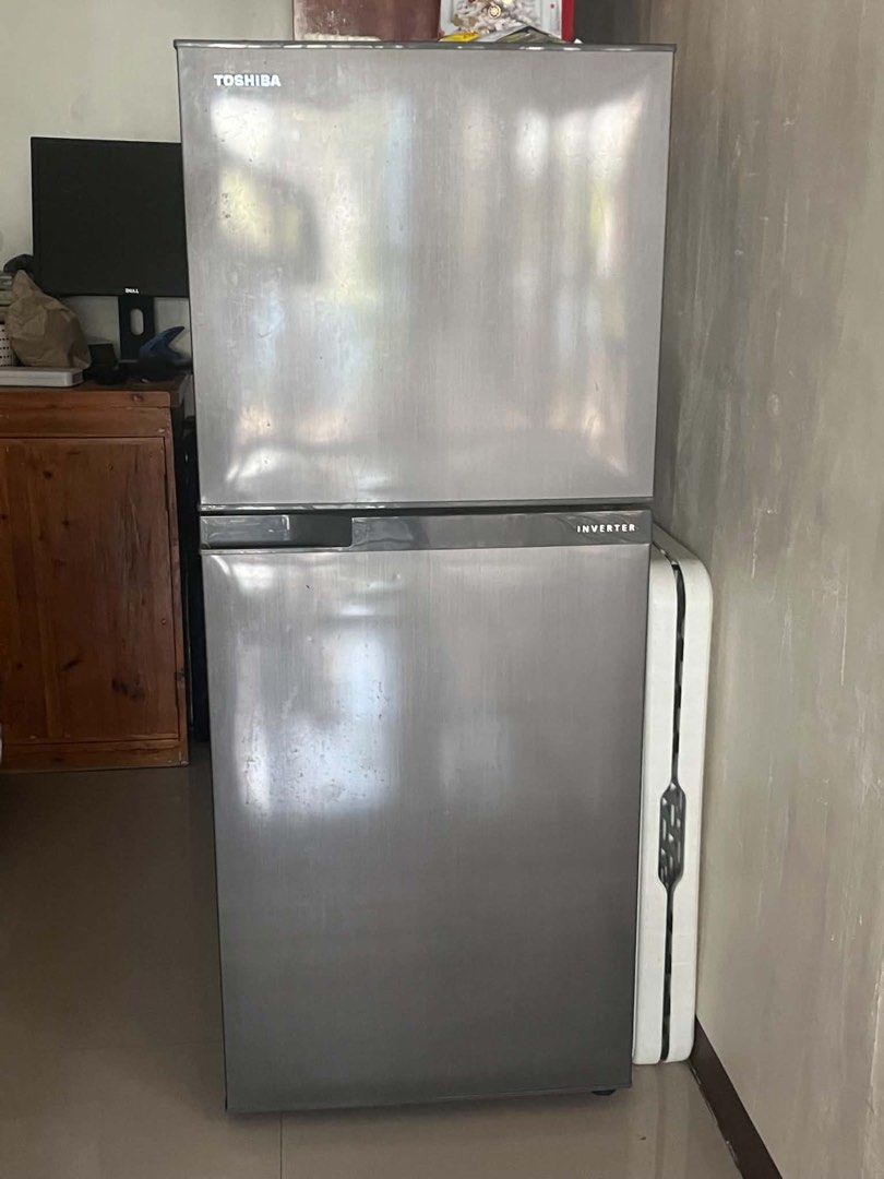 Toshiba Inverter Refrigerator (Category: Refrigerators and Freezers) located in Manila. Submitted by pjvillare67431 (Listing ID 1461418397, Image 1). Description: TOSHIBA GR-A25PS(DS) Toshiba Inverter Refrigerator - Top Freezer Design - Spacious Interior for Groceries - Silver/Grey Exterior Color - Minor Exterior Scuffs (Normal Wear) - Excellent Working Condition - Ideal for Small Families or Apartments 100% working condition. Sobrang tipid sa ku