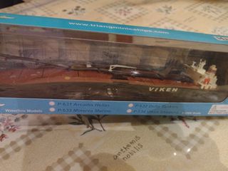 （分類：）位於 。 由 tintin-antique 提交（商品編號 1461492103，圖片 1）。簡介： 。