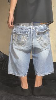 (Category: ) located in . Submitted by archives_wear (Listing ID 1461381062, Image 1). Description: .