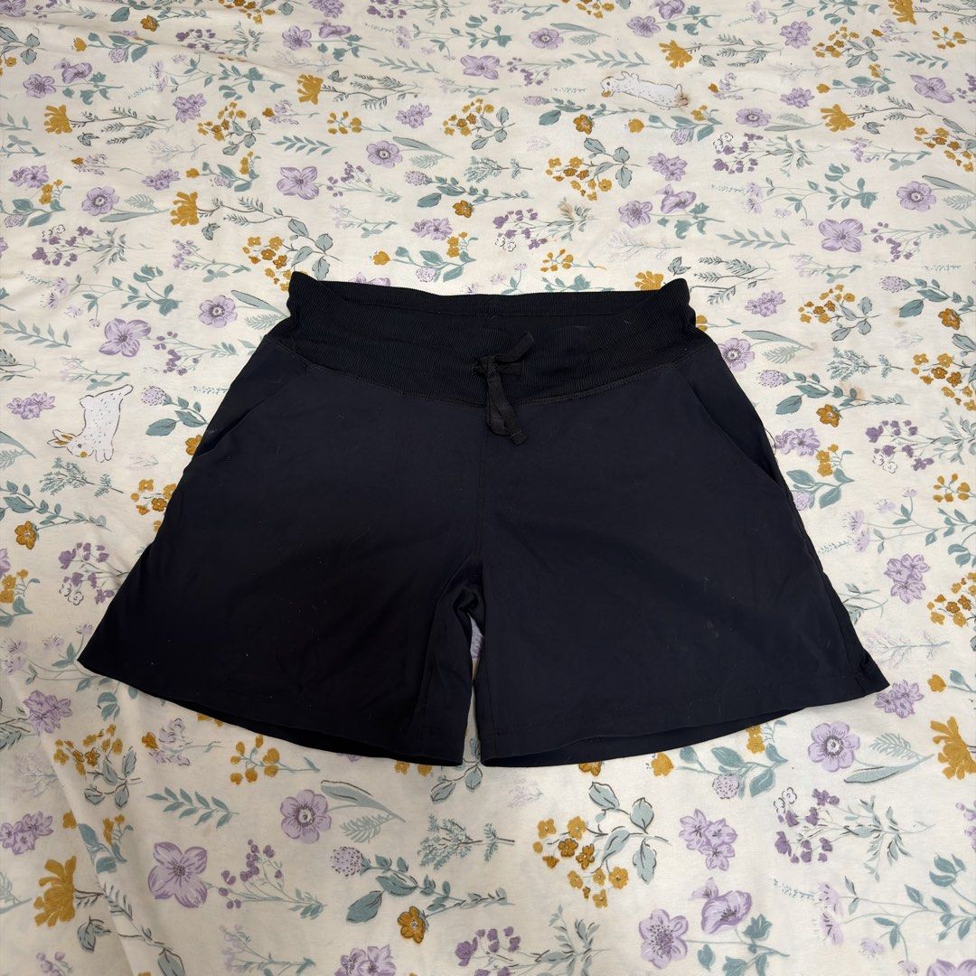 Tuff Athletics Shorts (Category: Shorts) located in Manila. Submitted by declutters.wrdrb (Listing ID 1461395578, Image 1). Description: Size 28-30.