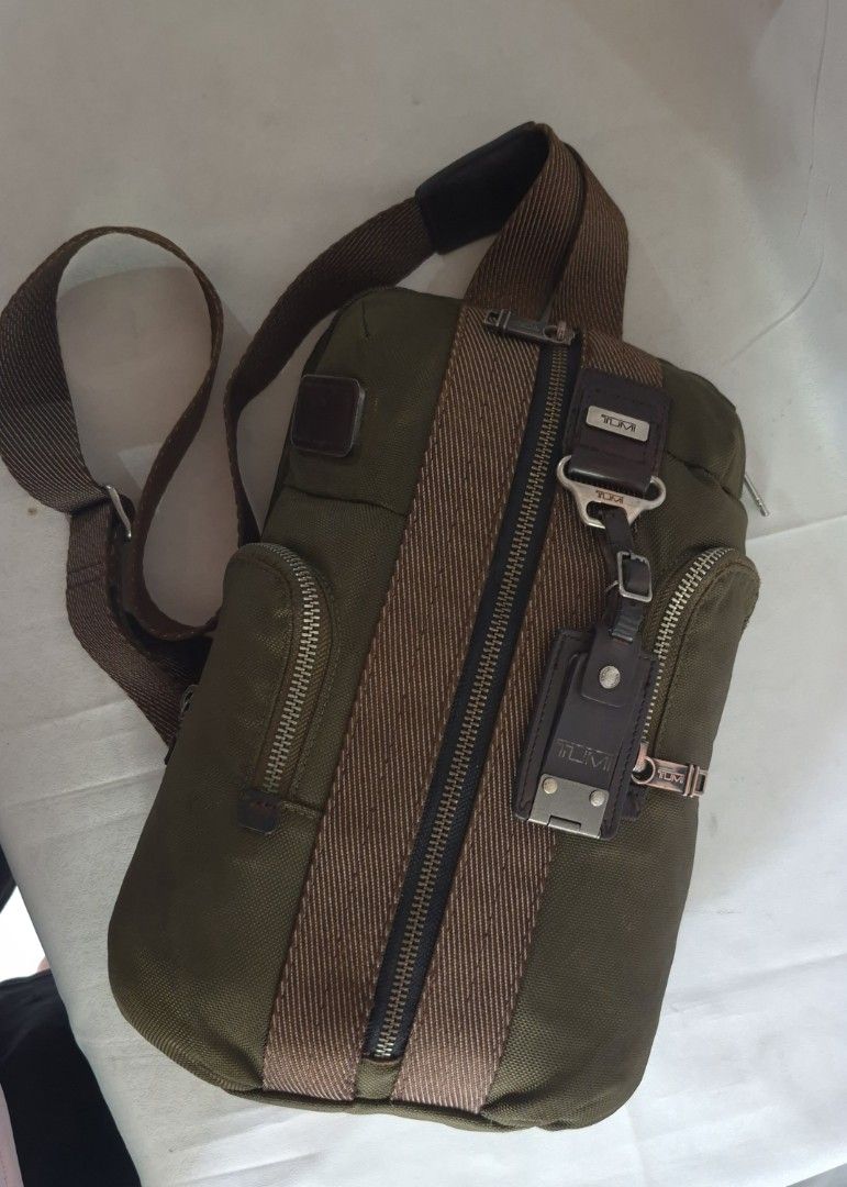 Tumi Alpha Bravo Monterey Army green... (Category: Sling Bags) located in Davao. Submitted by bae214214 (Listing ID 1461333722, Image 2). Description: Ptpa Salamat admin Tumi Alpha Bravo Monterey (Army Green) Crossbody Sling bag "223180LH" Dimension Approx: 14 x 8 inches Excellent color and condition very minimal sign of usage maganda at solid pa an lg bag walang butas or punit Price: 8,500 .