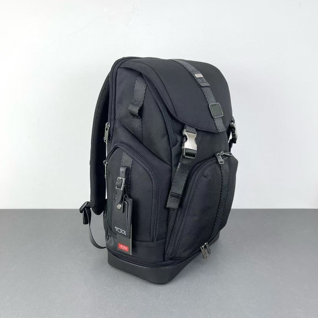 Tumi Backpack (Category: Bags & Wallets) located in Ayer Hitam. Submitted by -lily. (Listing ID 1461389965, Image 2). Description: .