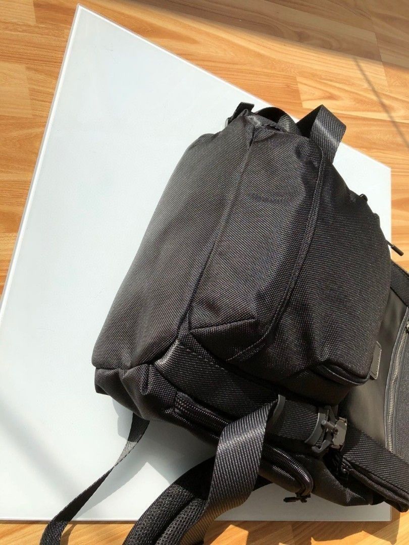 Tumi men's backpack (Category: Bags & Wallets) located in Ayer Hitam. Submitted by -lily. (Listing ID 1461389708, Image 3). Description: .
