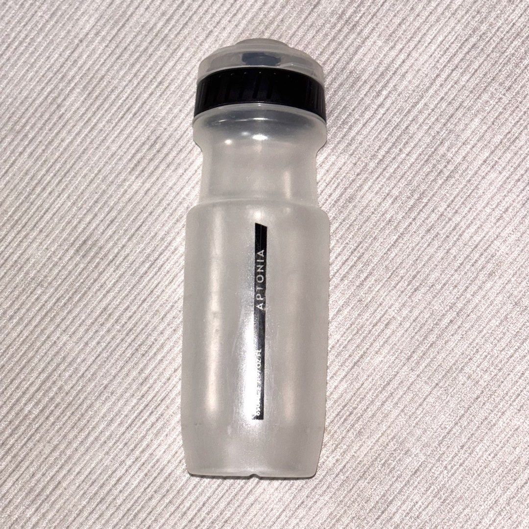 Two (2) Water Bottles (Category: Water Bottles & Tumblers) located in Makati City. Submitted by nicomachus (Listing ID 1461330115, Image 3). Description: (1) Aptonia (650ml squeeze bottle) = Php 100 (2) Lock & Lock (500ml hard bottle) = Php 150 <note: flip lock already a bit flimsy but still works> Buy both for only Php 190..