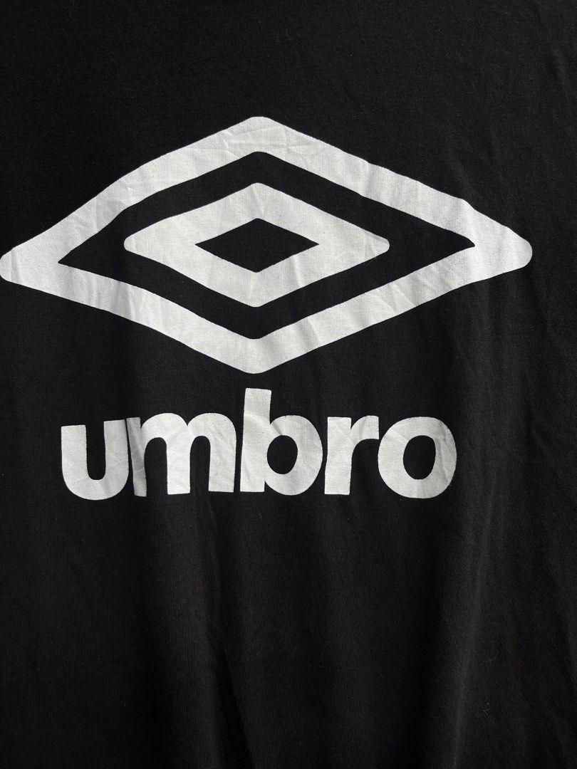 Umbro Tshirt (Category: Tshirts & Polo Shirts ) located in Leon. Submitted by fluffythriftshop (Listing ID 1461526419, Image 2). Description: Umbro Tshirt Size : XXL LIKE NEW NO ISSUE.