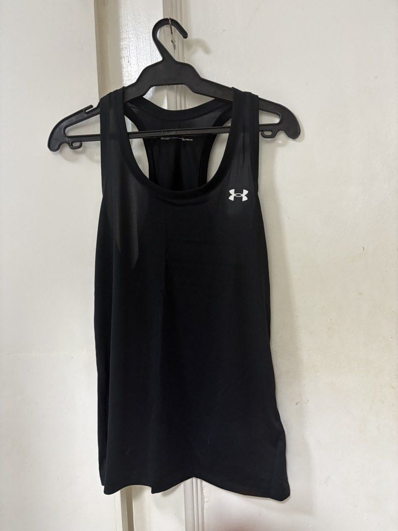 Under Armour Black Running Gum Workout top (Category: Activewear) located in Antipolo. Submitted by hm_cyst (Listing ID 1461429626, Image 1). Description: .