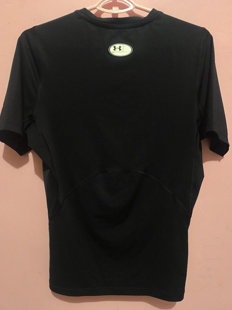Under Armour Compression Shirt (Category: Activewear) located in Gumaca. Submitted by badzmdfghjkl (Listing ID 1461506201, Image 2). Description: like new excellent condition XL on tag but fits M-L rfs; downsizing.