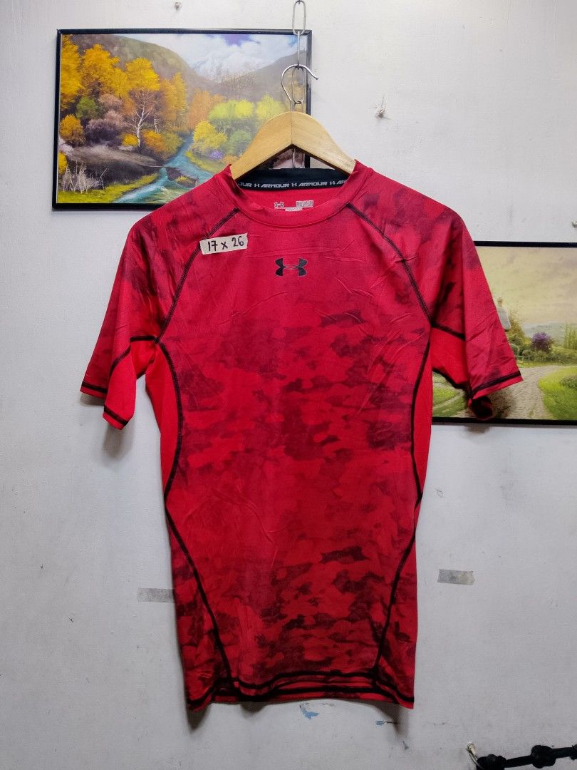 under armour compression tee (Category: Tshirts & Polo Shirts ) located in Valenzuela. Submitted by joshwrldselection (Listing ID 1461555987, Image 1). Description: small - medium excellent condition no issue thrift..