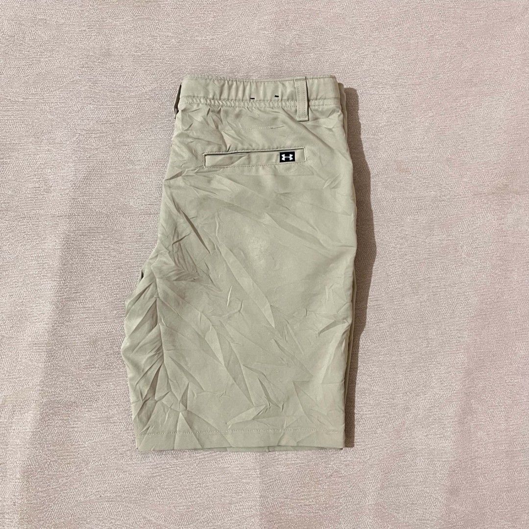 Under Armour Golf Shorts (Category: Activewear) located in Sagay. Submitted by worn_archivez (Listing ID 1461456208, Image 3). Description: - Waistline: 32" - Length: 18" - Very good condition - Minimal flaw.