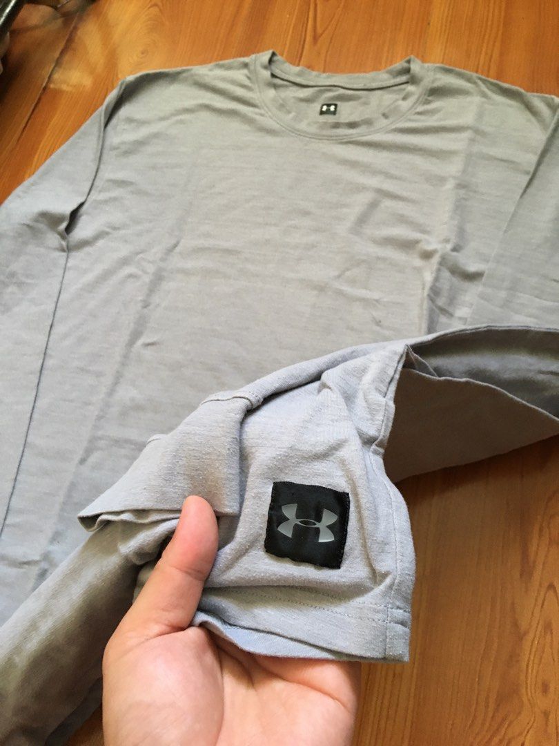 Under armour pullover (Category: Activewear) located in San Juan City. Submitted by sashoppeepipi (Listing ID 1461560419, Image 3). Description: .
